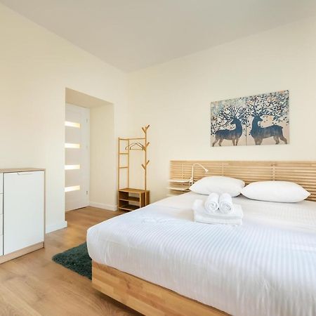 Ochota Sunny Apartment Warsaw Ngoại thất bức ảnh