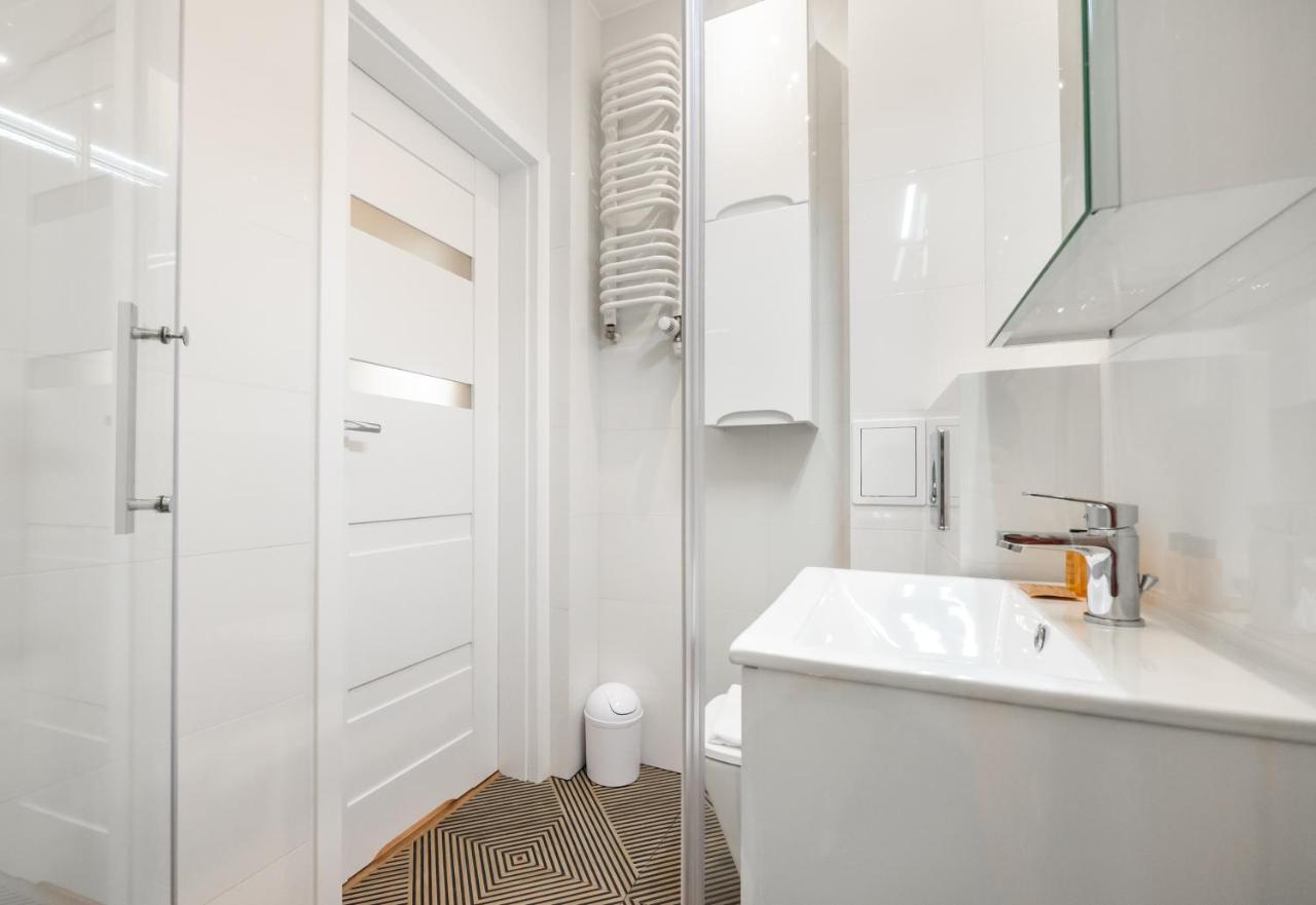 Ochota Sunny Apartment Warsaw Ngoại thất bức ảnh